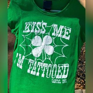 Kiss Me ☘️ I’m tattooed cartel ink green, fun T-shirt, medium